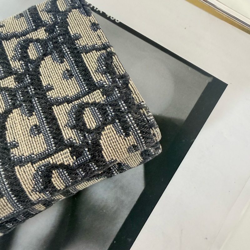 ✔️ 迪奧 CHRISTIAN DIOR SADDLE LOTUS 三折短夾-29