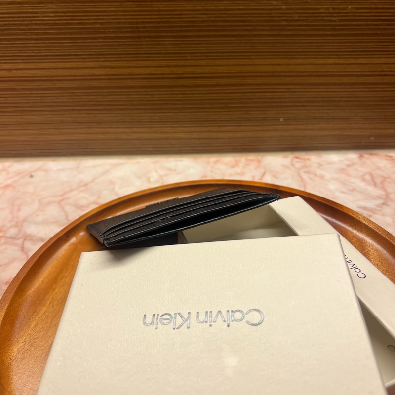 Calvin Klein 男士黑色皮革卡夾Saffiano Leather Card Holder-4