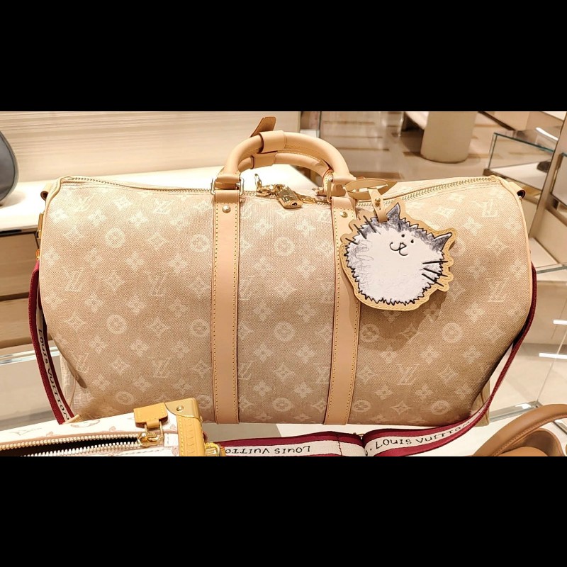 路易威登與 Grace Coddingon 同行 Keepall Bandoulière 45-5