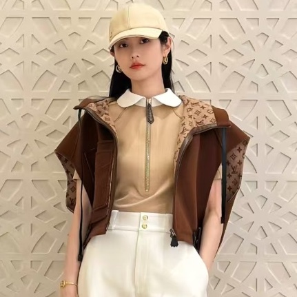 ❤️LV 設計感十足 Logo背心-2