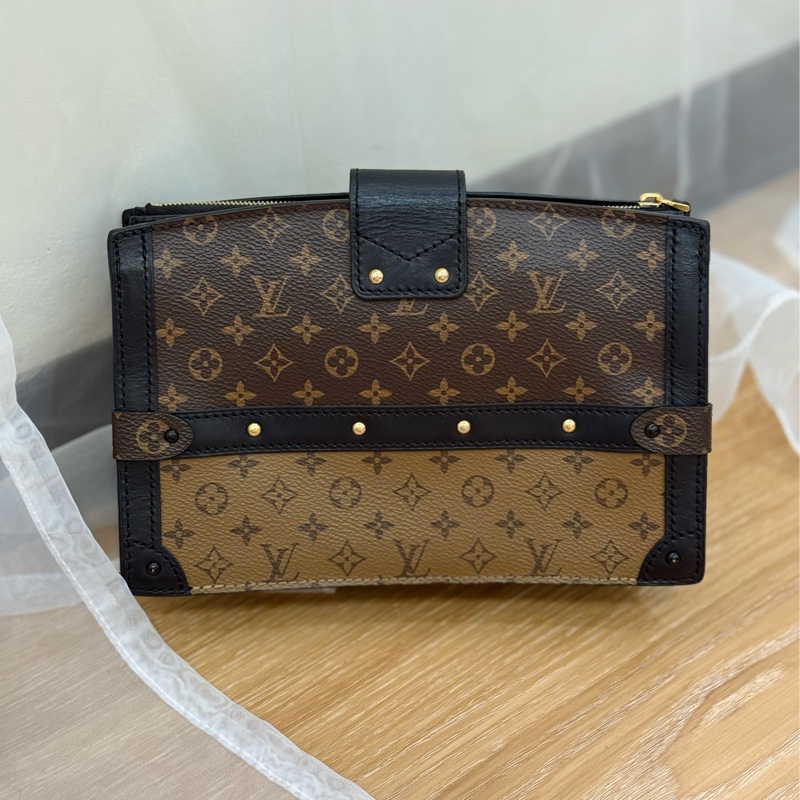 (膠膜未撕) LV Trunk Clutch 軟盒包 斜背包 ✨最新晶片款-1