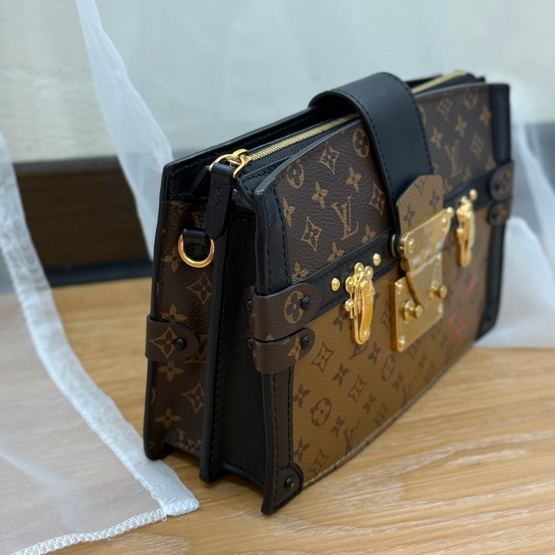 (膠膜未撕) LV Trunk Clutch 軟盒包 斜背包 ✨最新晶片款-2