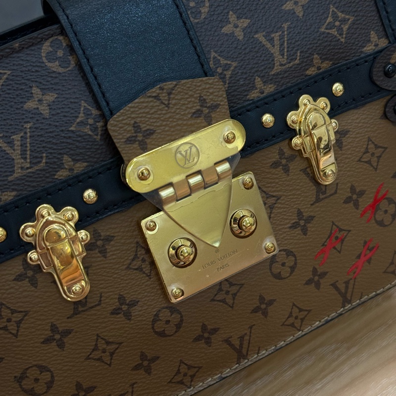 (膠膜未撕) LV Trunk Clutch 軟盒包 斜背包 ✨最新晶片款-4