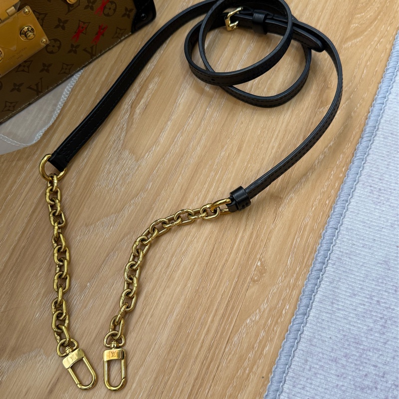 (膠膜未撕) LV Trunk Clutch 軟盒包 斜背包 ✨最新晶片款-14