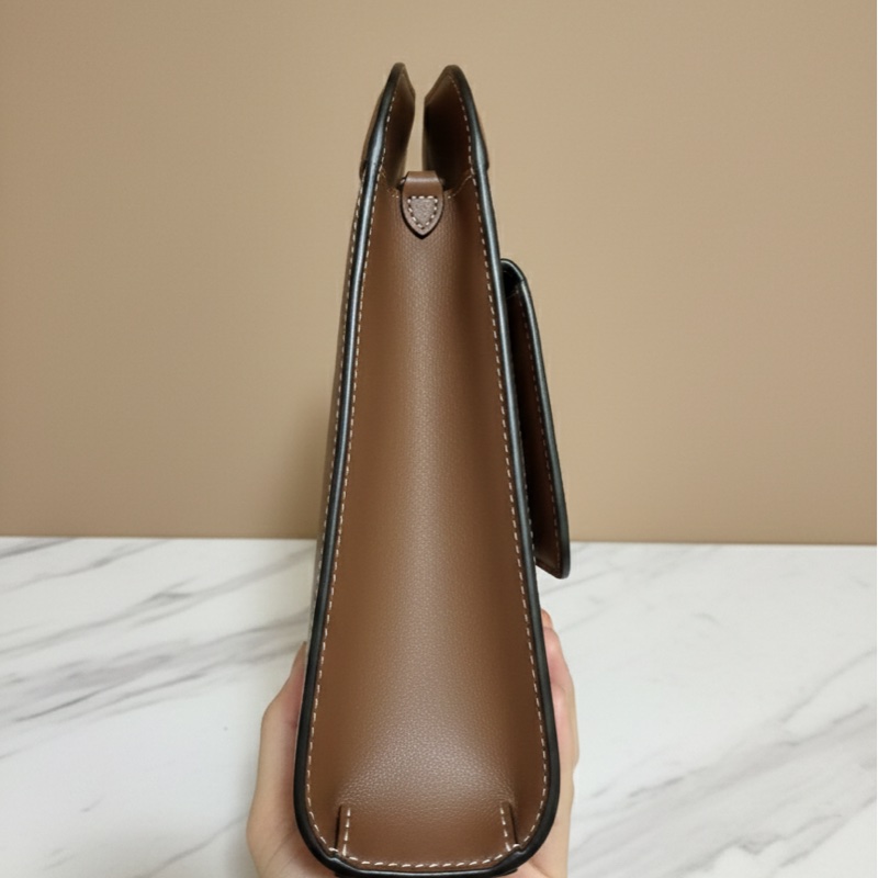 Burberry mini pocket口袋包-1