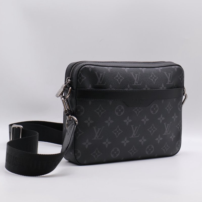 LOUIS VUITTON Trio三合一黑武士郵差包-17