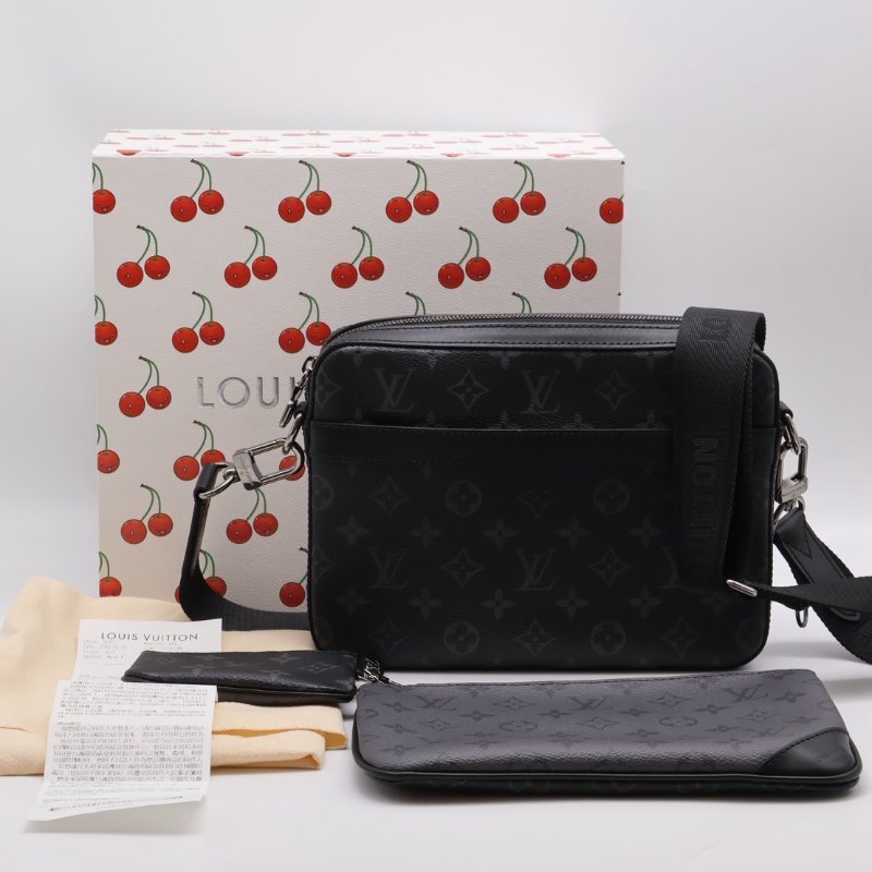 LOUIS VUITTON Trio三合一黑武士郵差包-18
