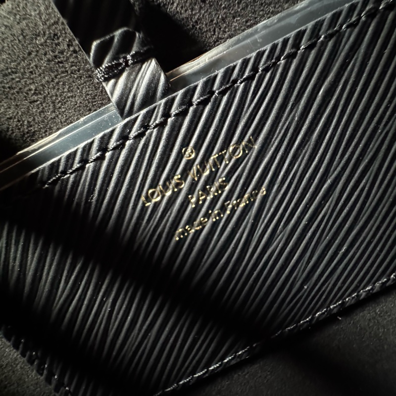 LOUIS VUITTON Twist PM 黑金 (9成新）-8