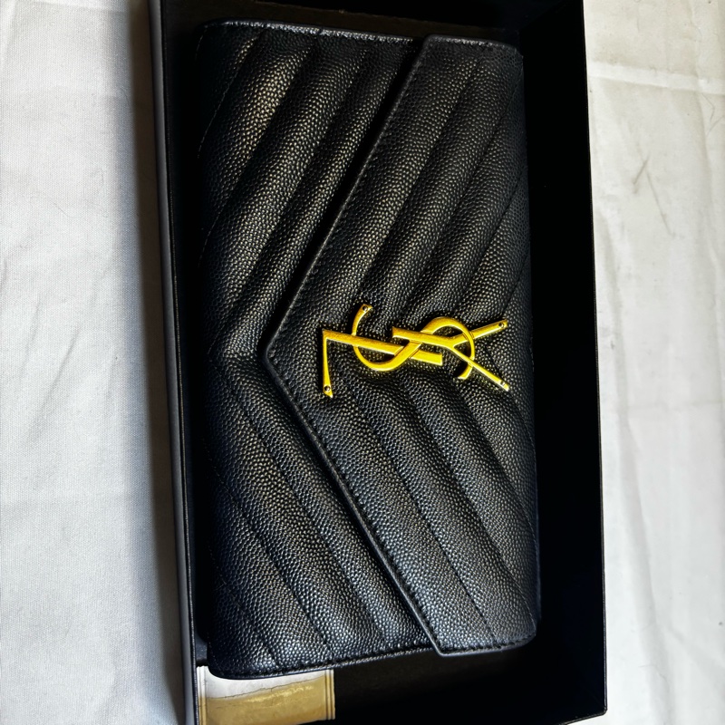 YSL 金屬LOGO V掀蓋長夾-2