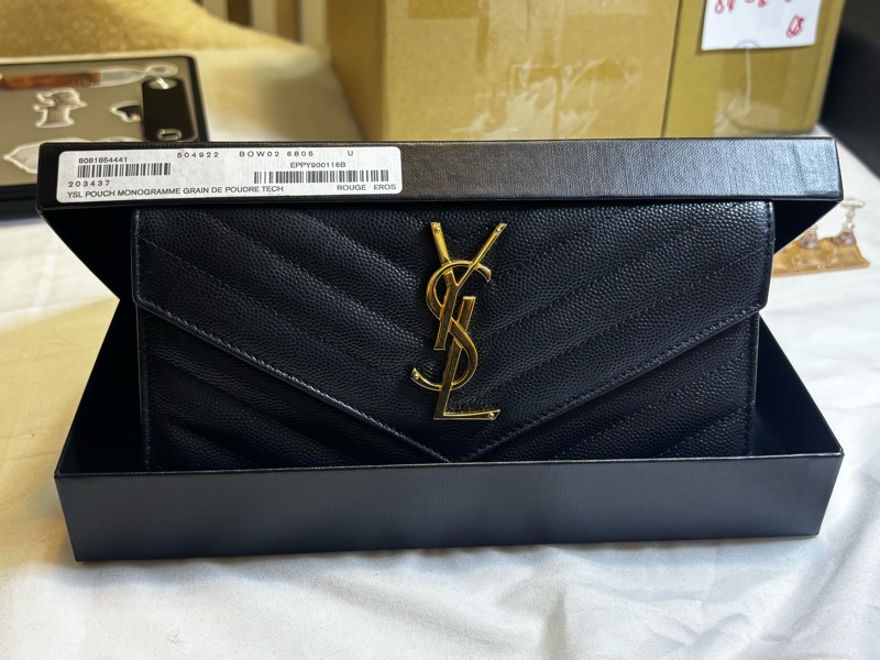 YSL 金屬LOGO V掀蓋長夾-13