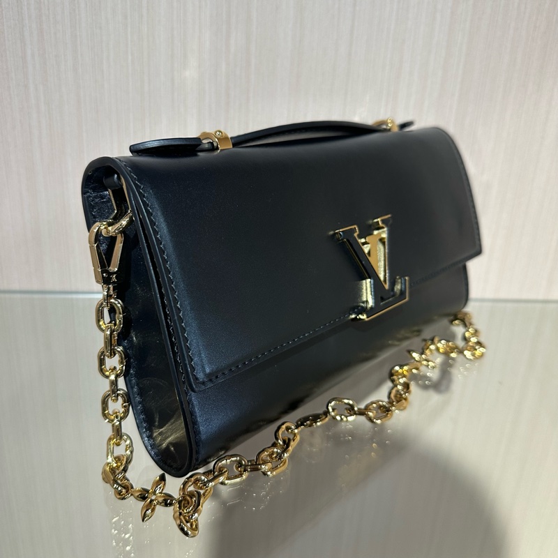 LV路易威登 Cruiser 金色磁扣小牛皮 單肩斜挎手提包 黑色-1