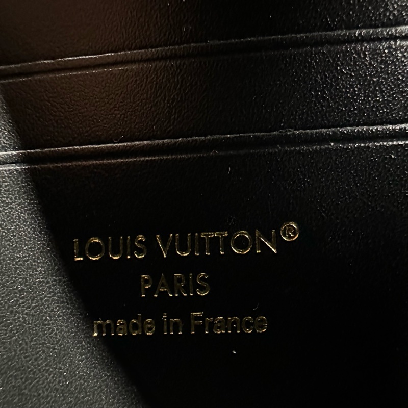 LV路易威登 Cruiser 金色磁扣小牛皮 單肩斜挎手提包 黑色-6