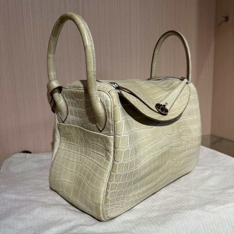 HERMES愛馬仕 Lindy 30 銀扣  冰川白鰐魚皮-1