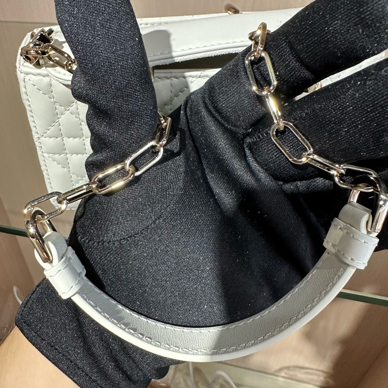 DIOR迪奧 Lady D-Joy 淺金白色羊皮戴妃包 超迷你-8