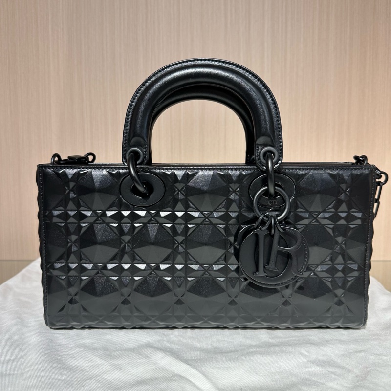 DIOR迪奥 Lady D-Joy 哑光金属钻石形藤格纹 牛皮戴妃包 黑色-0