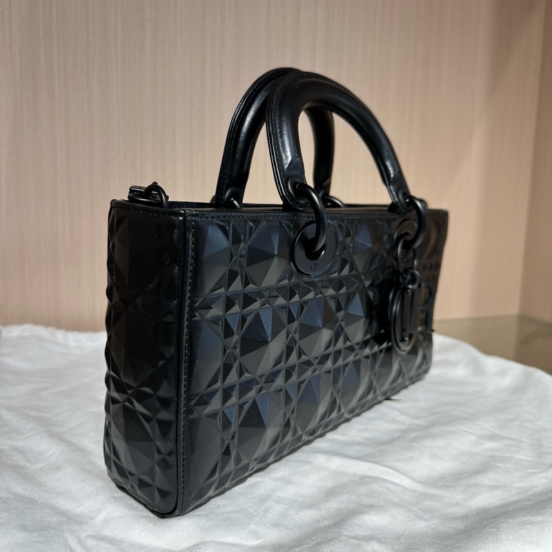 DIOR迪奥 Lady D-Joy 哑光金属钻石形藤格纹 牛皮戴妃包 黑色-1