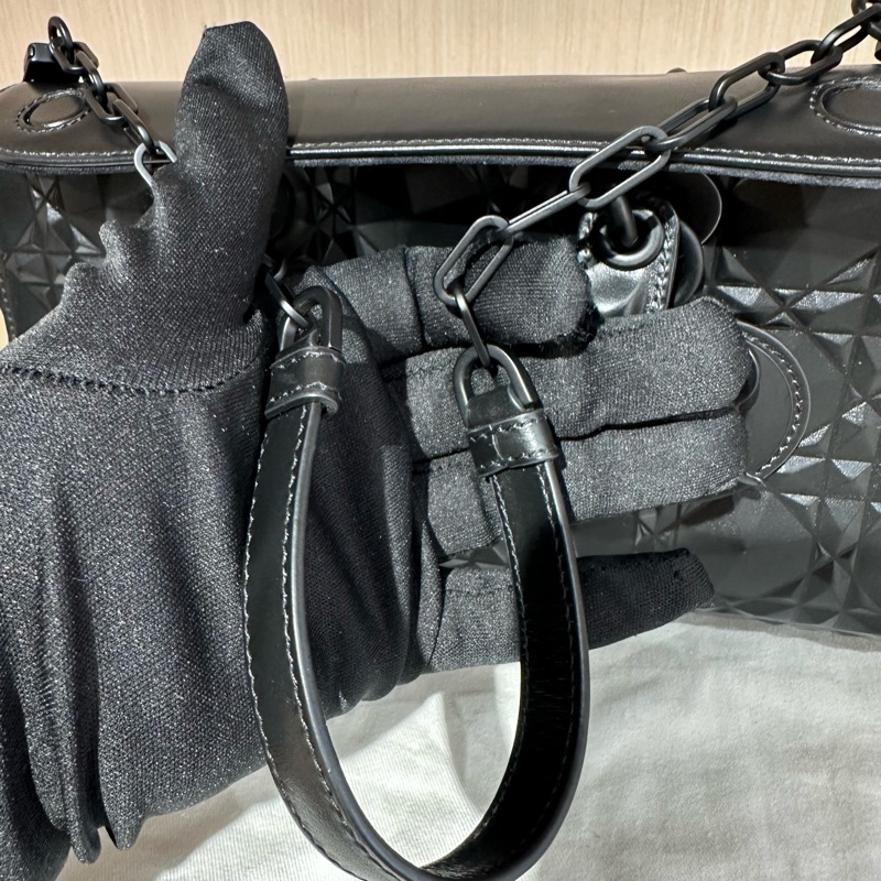 DIOR迪奥 Lady D-Joy 哑光金属钻石形藤格纹 牛皮戴妃包 黑色-7