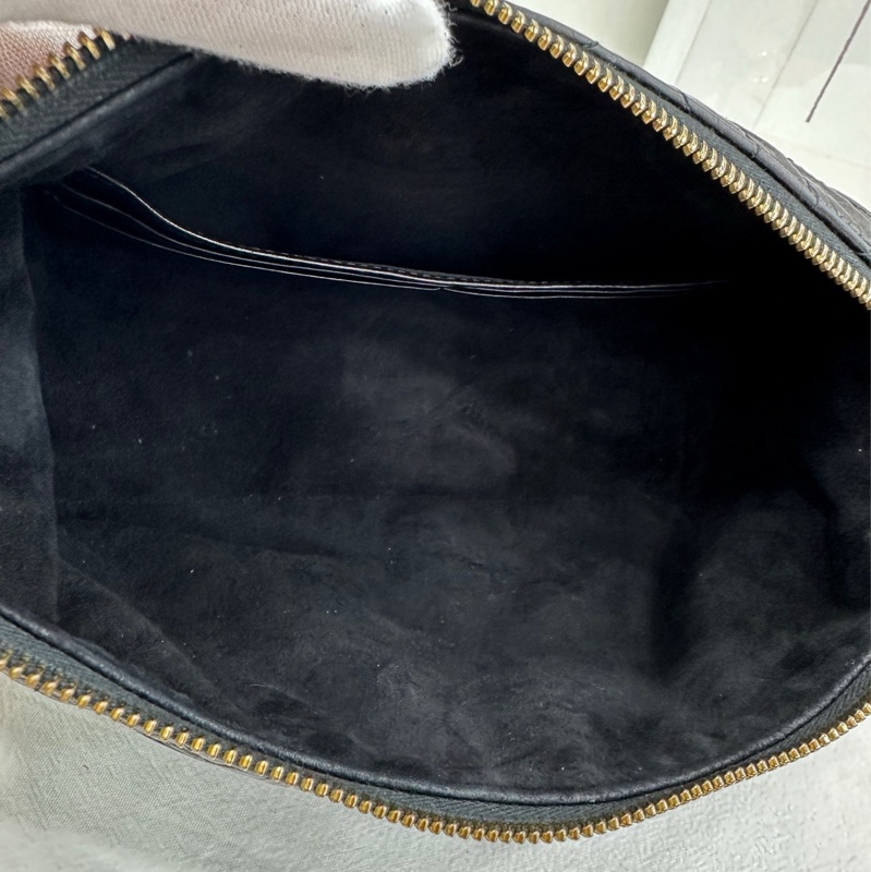 Dior Diorstar Hobo 黑色褶皺牛皮革超大藤格紋 尺寸：28.5*14.5*10-8