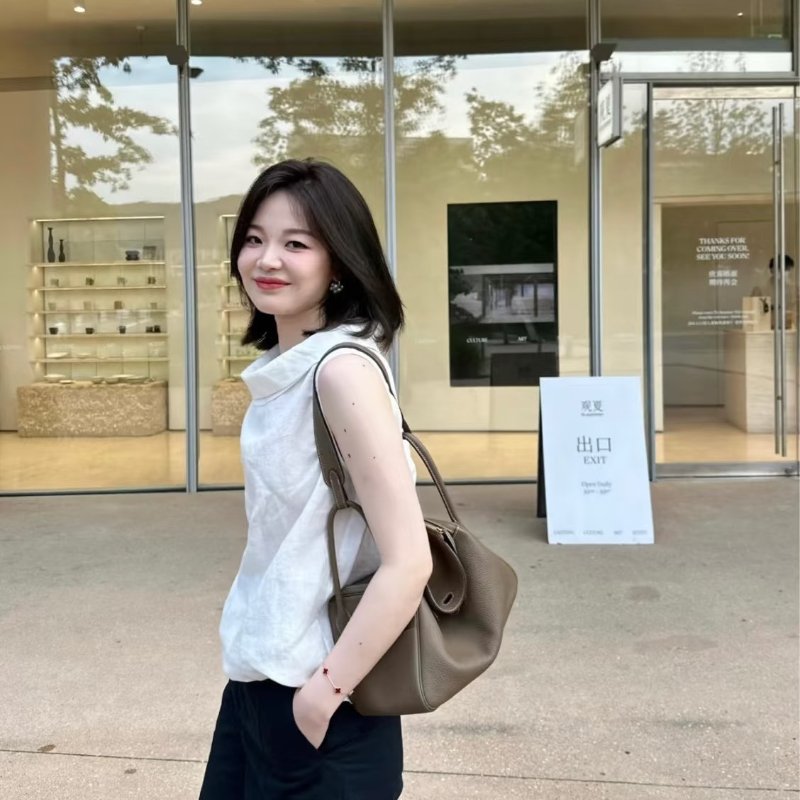 HERMES Lindy 26 - 大象灰銀 C-1