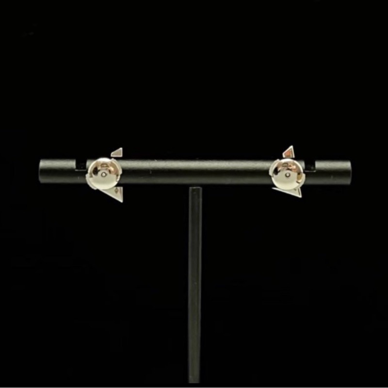 LV volt 系列白金磚石耳釘一對98新配件盒子-4