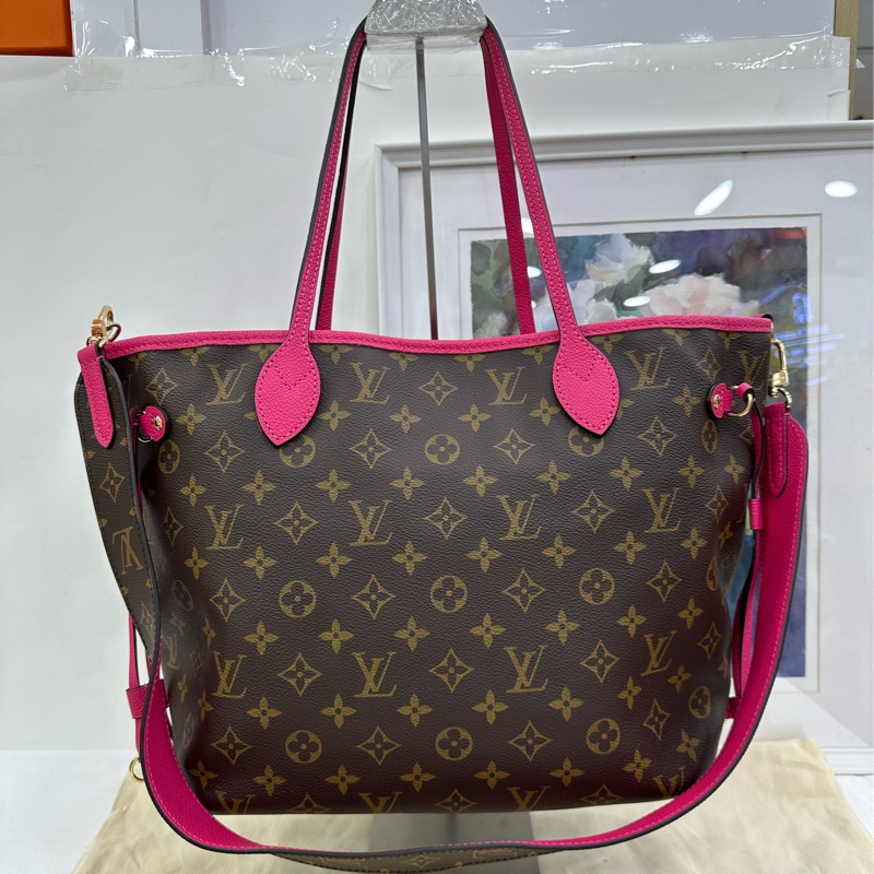 LV路易威登 新款寬肩帶雙面neverfull中號購物袋 玫紅色內裡 25年晶片 閒置-0
