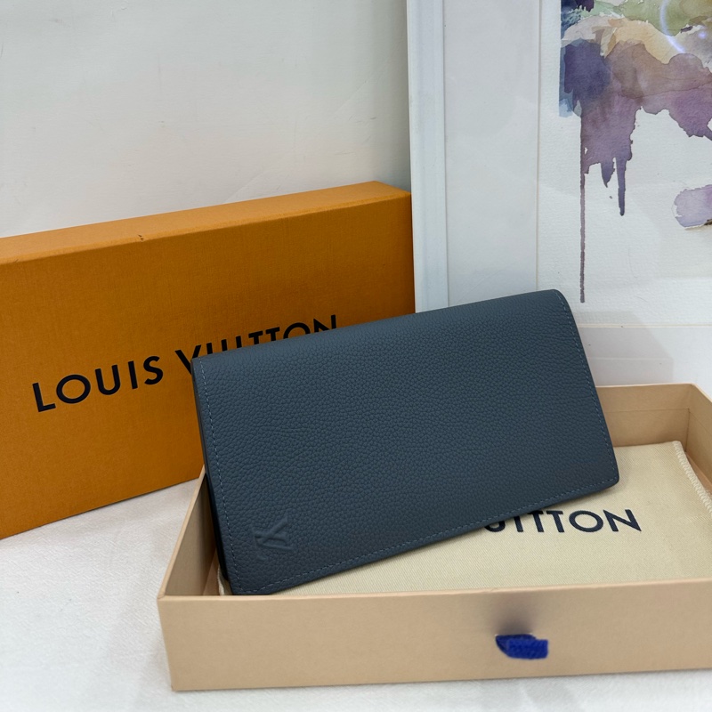 LV 長版皮夾 卡包 Brazza 藍色taiga牛皮 對折款 多卡槽 尺寸19×10-0