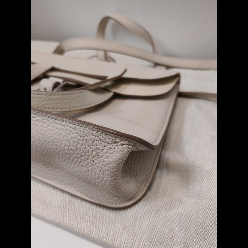 Hermes Halzan 25
奶昔白銀扣-4
