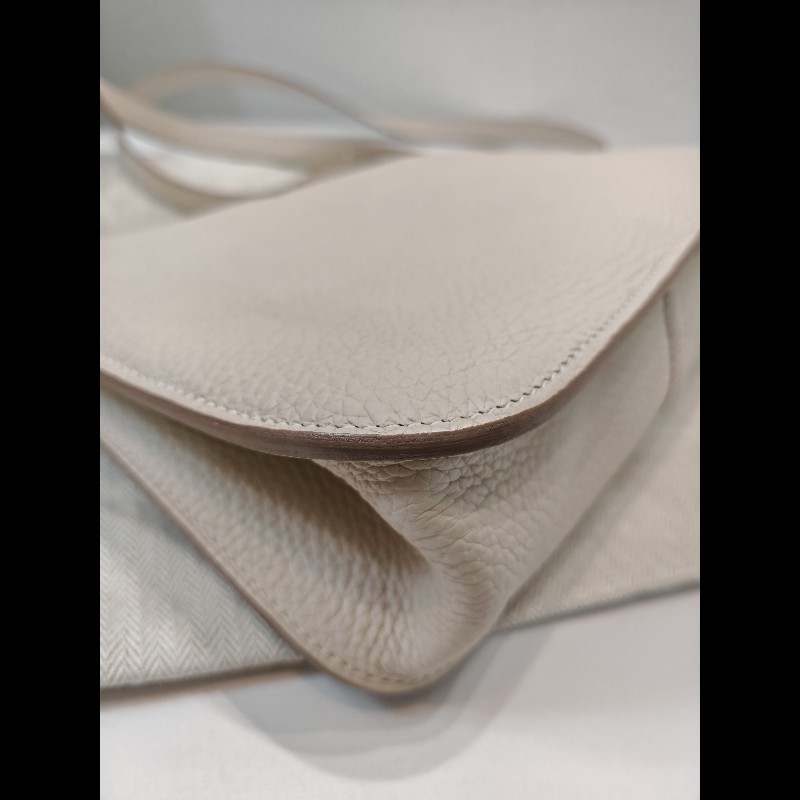 Hermes Halzan 25
奶昔白銀扣-7