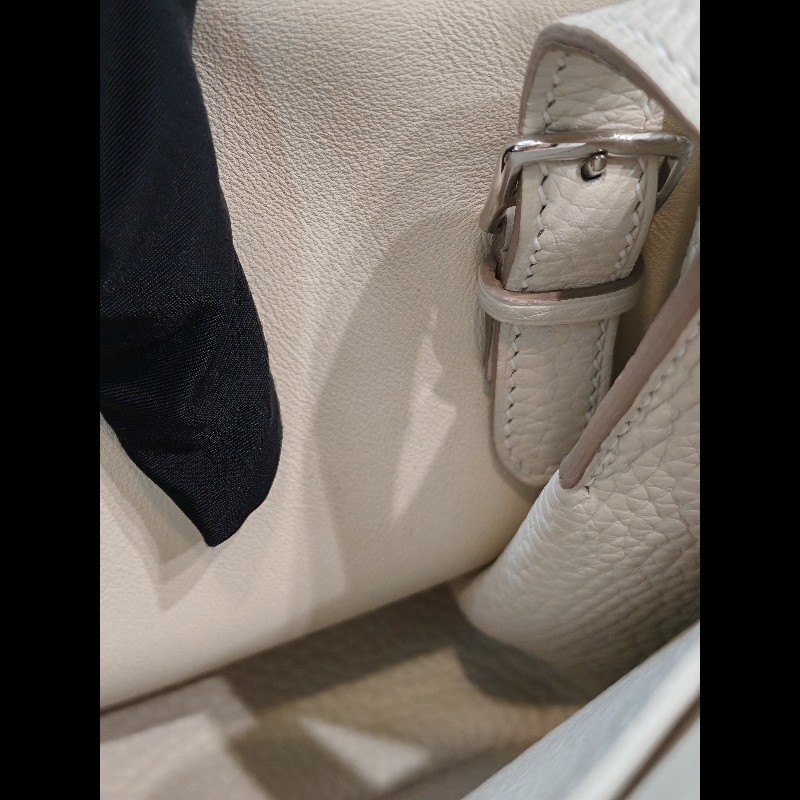 Hermes Halzan 25
奶昔白銀扣-17