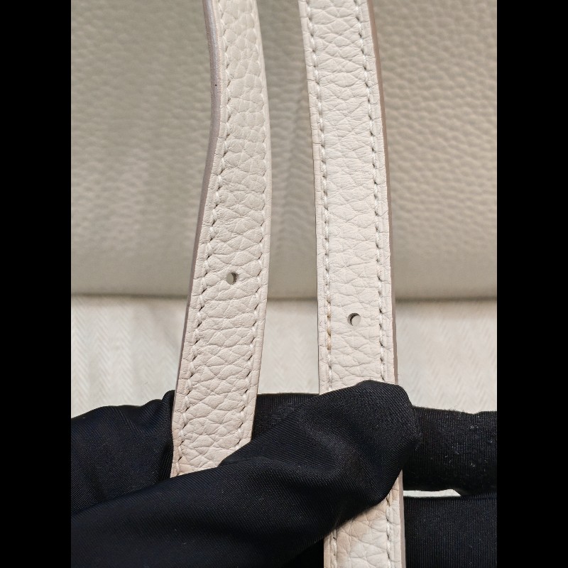 Hermes Halzan 25
奶昔白銀扣-19