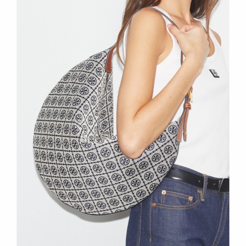 Tory Burch 女士 T Monogram 新月包均碼碼49.5cm*35.5cm-4