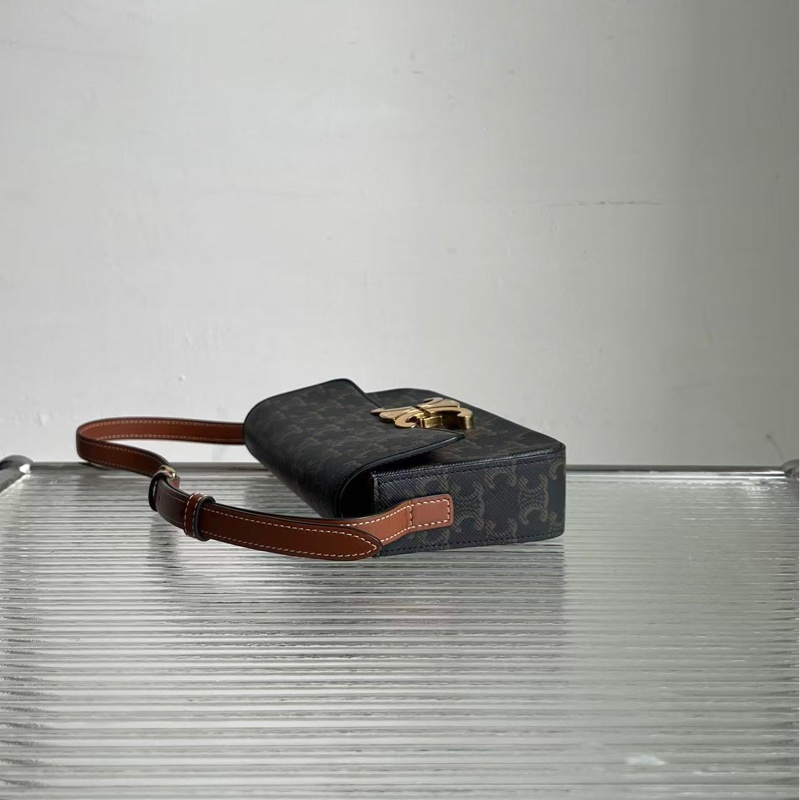 CELINE / 賽琳凱旋門老花腋下包,經典Triomphe系列 牛皮材質,尺寸:20*12*4cm-5