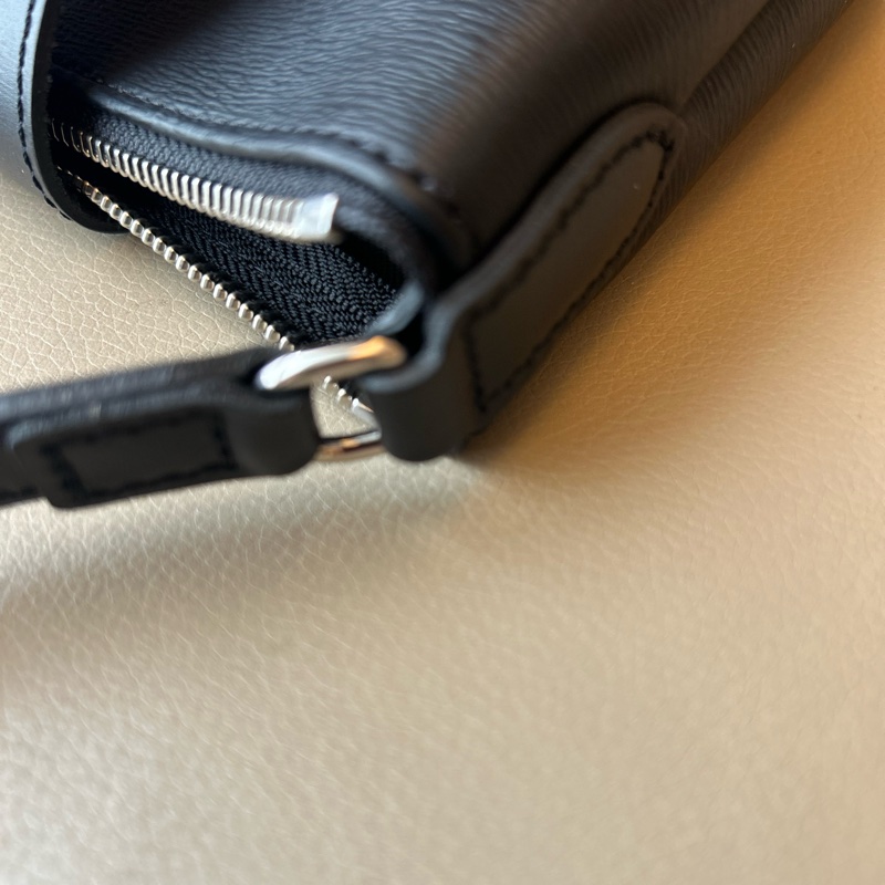 Longchamp 黑色真皮肩背包-11