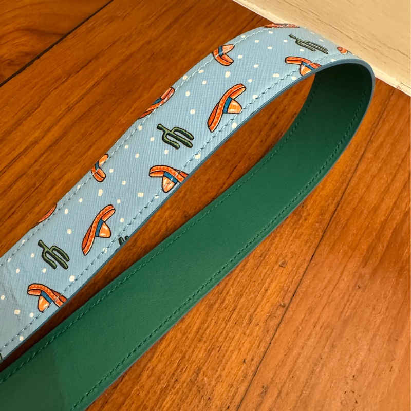 prada淡藍牛仔帽圖案背帶 超好看🤩-14