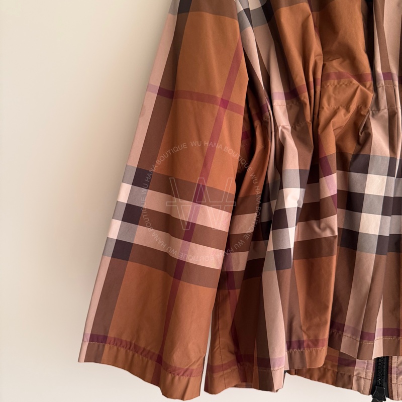 二手特別降價🖤Burberry格紋連帽外套/Burberry連帽風衣夾克/Burberry防風外套/Burberry收腰外套/Burberry外套（深棕/8049804）🖤無花果精品-4