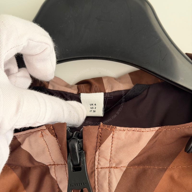 二手特別降價🖤Burberry格紋連帽外套/Burberry連帽風衣夾克/Burberry防風外套/Burberry收腰外套/Burberry外套（深棕/8049804）🖤無花果精品-7