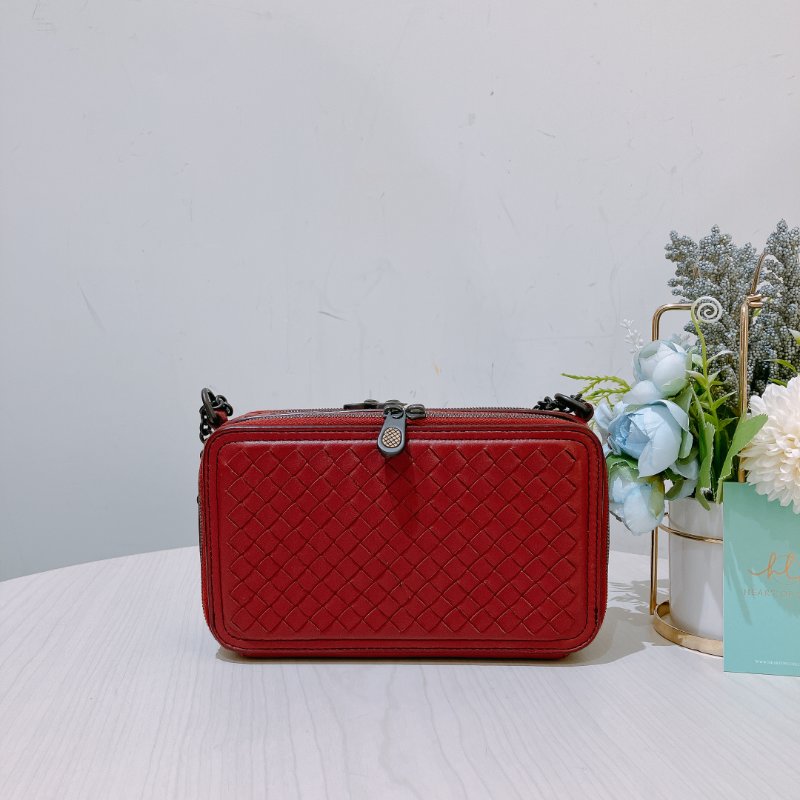 TK1925 葆蝶家 紅色編織 斜孭袋 Bottega Veneta Double Zip Chain Crossbody Bag Intrecciato Nappa Red-0