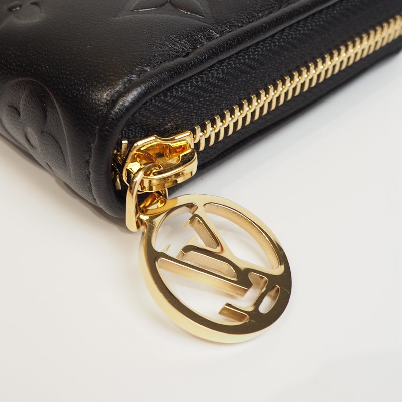 Louis Vuitton 小羊皮老花壓紋長夾-20