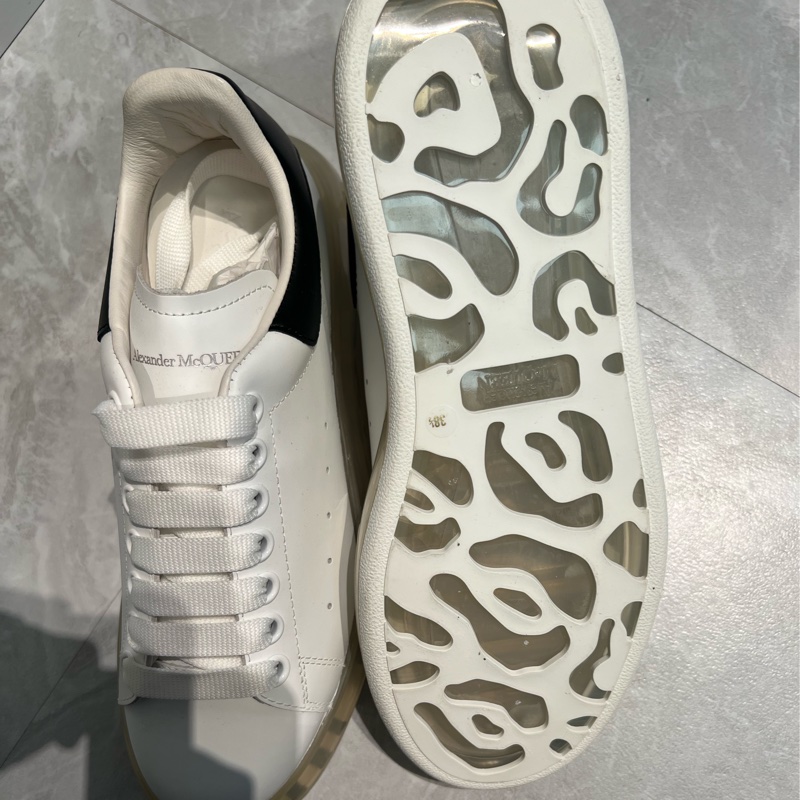 Alexander McQueen 經典款厚底運動鞋-38.5-6