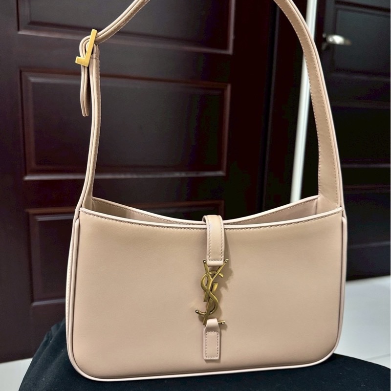 Saint Laurent YSL  LE 5 À 7 腋下包-9