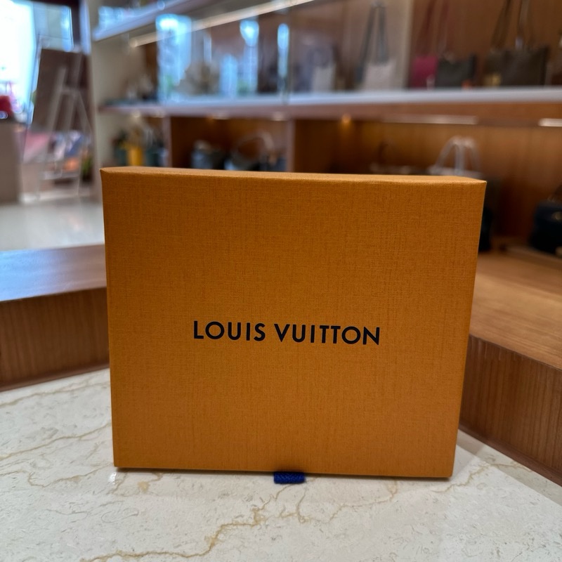 Louis Vuitton Vertical 老花翻蓋卡包 黑色-10