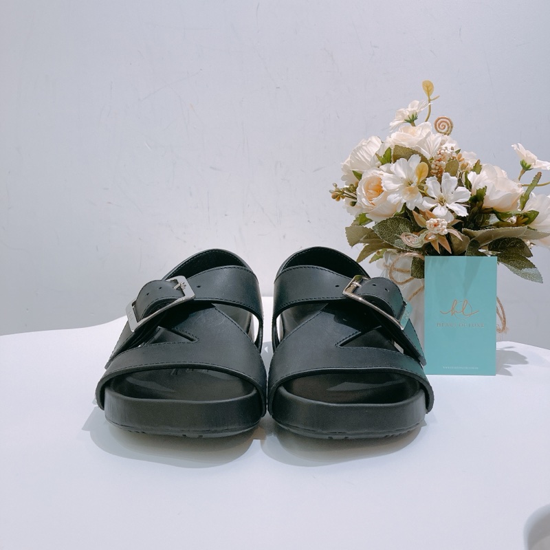 TW4691 Loewe 羅威 涼鞋 Buckle Strap Flat Sandals-1
