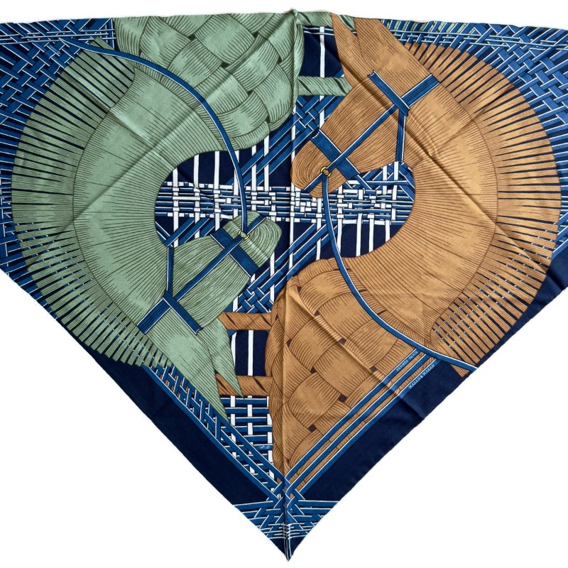 HERMES Masan & Masan giant triangle 兩馬織情 羊絨 大三角巾-1
