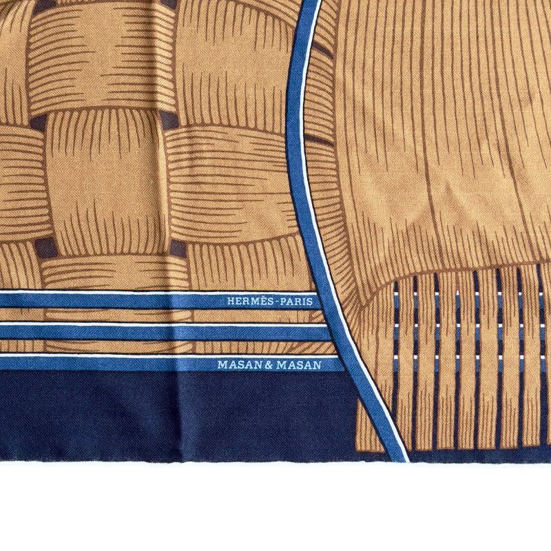 HERMES Masan & Masan giant triangle 兩馬織情 羊絨 大三角巾-6