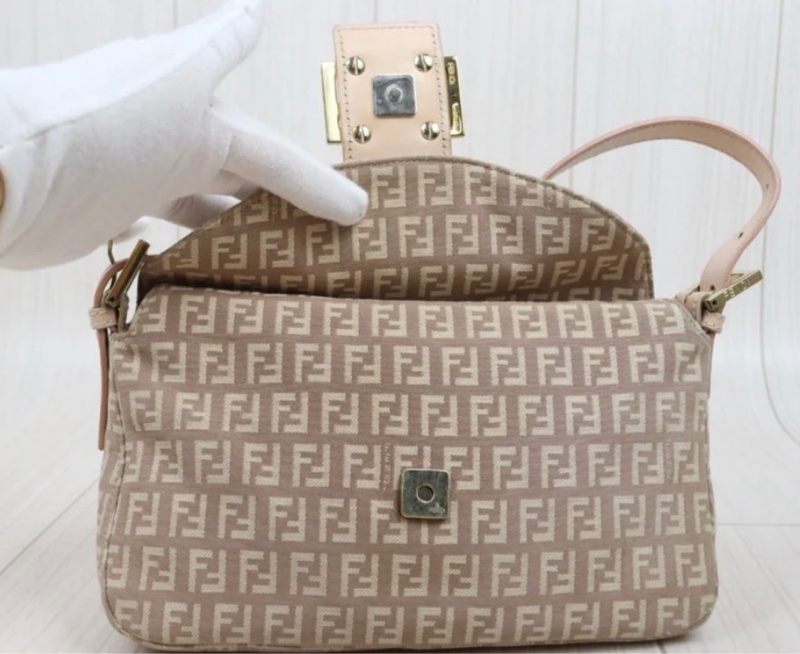 「JL精品代購」9新 FENDI 粉色法棍-9