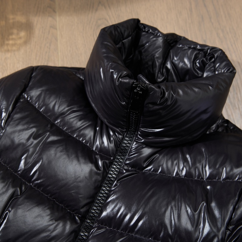 ❤️MONCLER 修身版型 羽絨外套-1