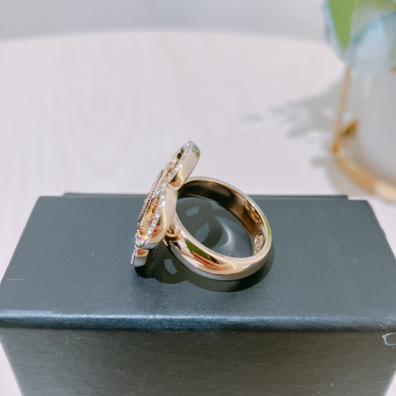 TK1928 香奈兒 山茶花 水晶戒指 Camelia Crystal Hologram Logo Ring Crystal x GHW-3