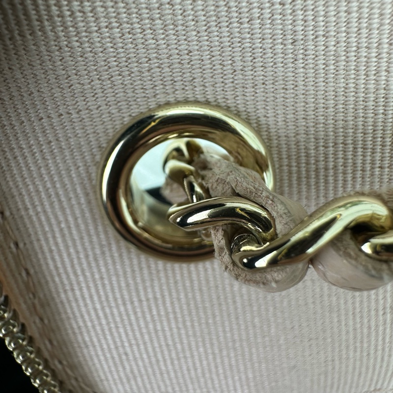 CHANEL 裸粉色荔枝皮金扣小方盒 斜肩包-7
