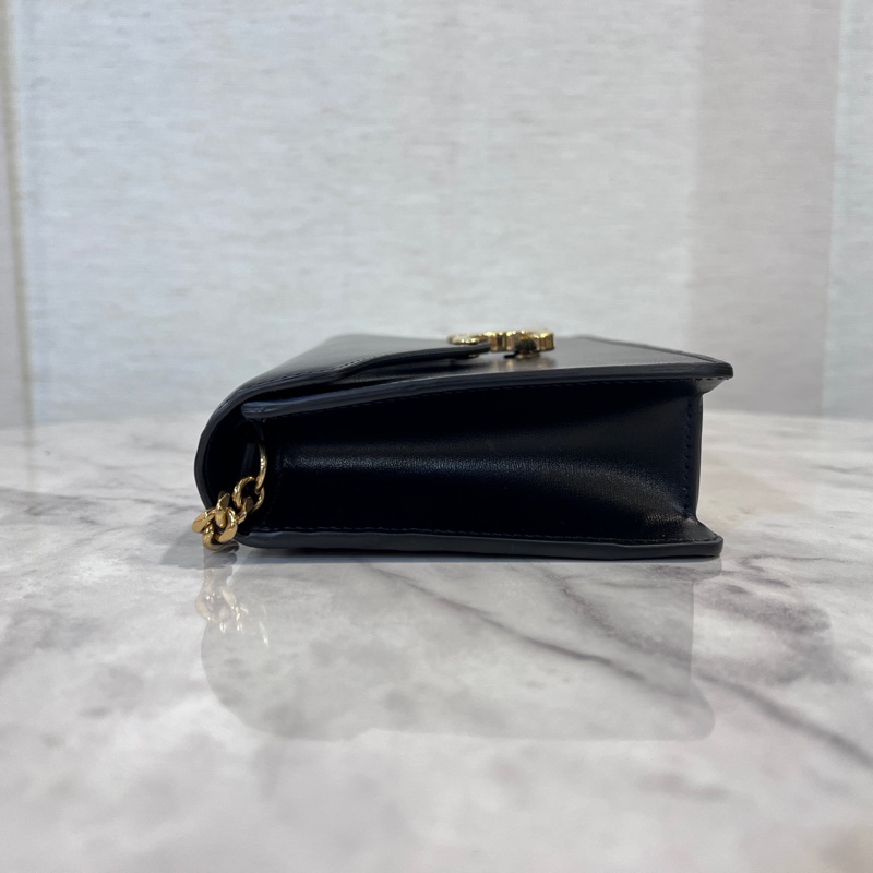 Celine 黑滑面牛皮金釦凱旋門下蓋6卡Woc-5