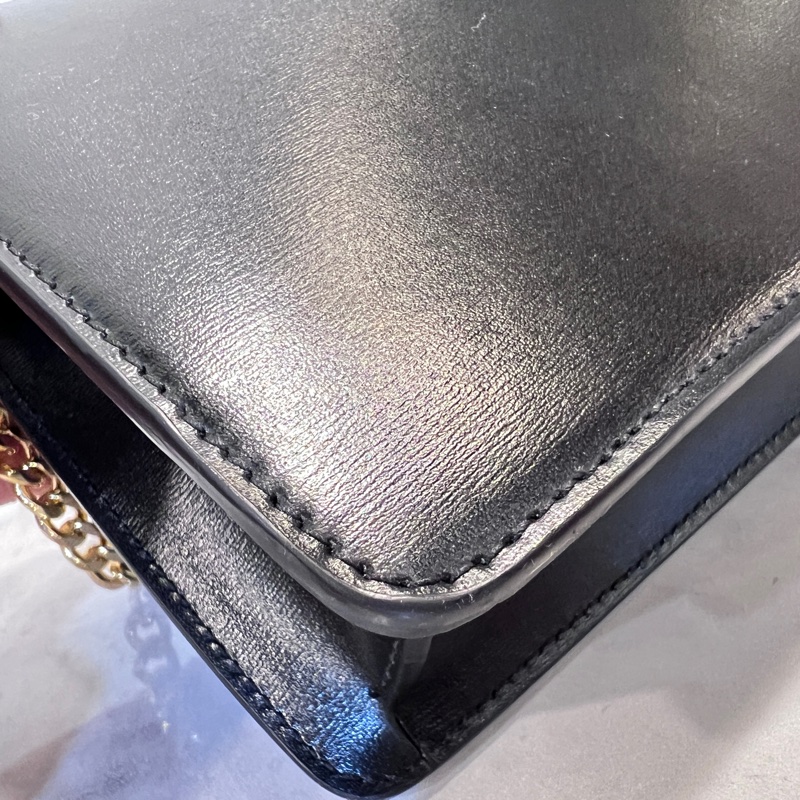 Celine 黑滑面牛皮金釦凱旋門下蓋6卡Woc-8